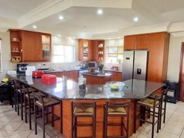 4 Bedroom House in Vaal Marina