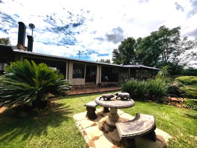 4 Bedroom House in Vaal Marina