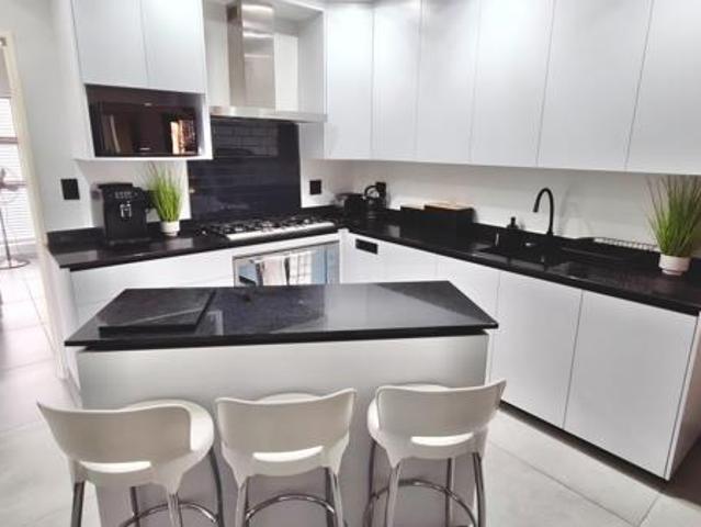 4 Bedroom House in Vaal Marina