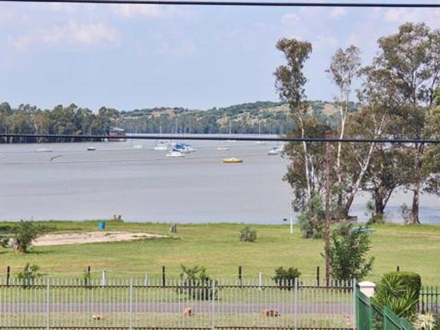 4 Bedroom House in Vaal Marina