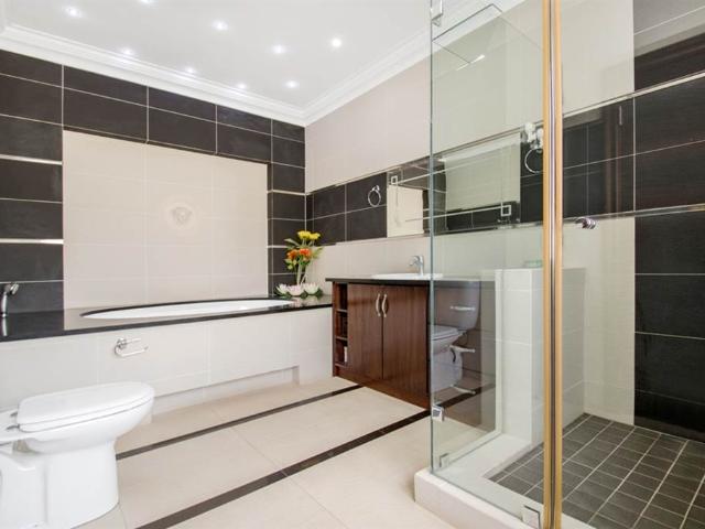 4 Bedroom House in Vaal Marina