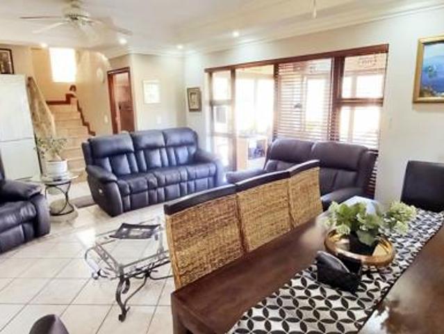 4 Bedroom House in Vaal Marina