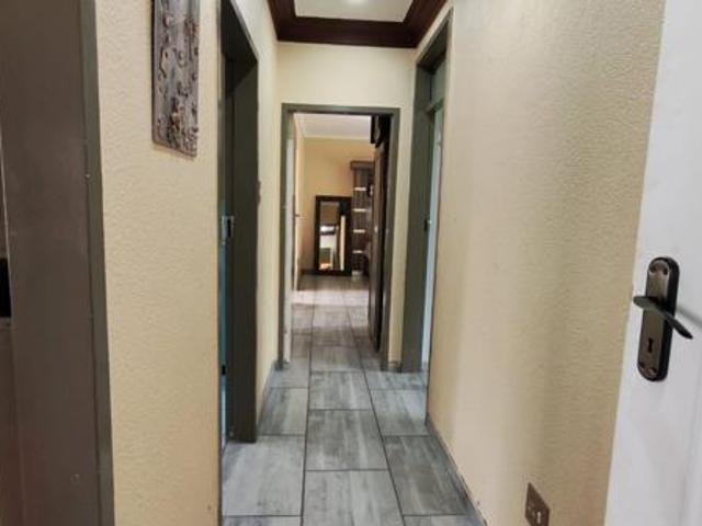 4 Bedroom House in Vaal Park