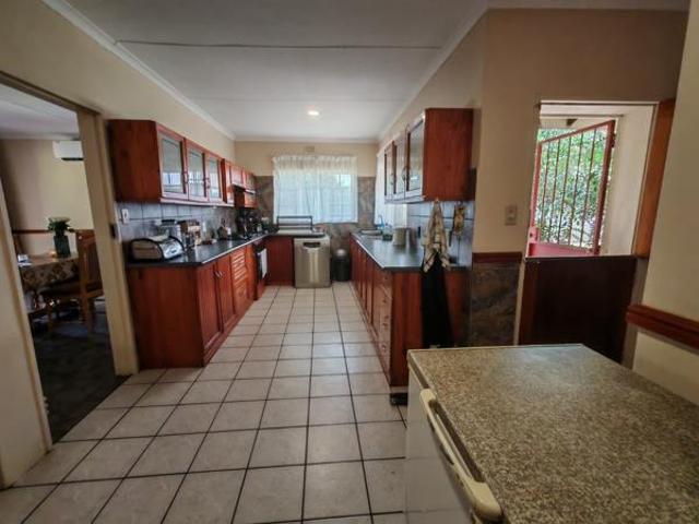 4 Bedroom House in Vaal Park