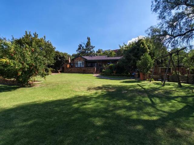 4 Bedroom House in Vaaloewer