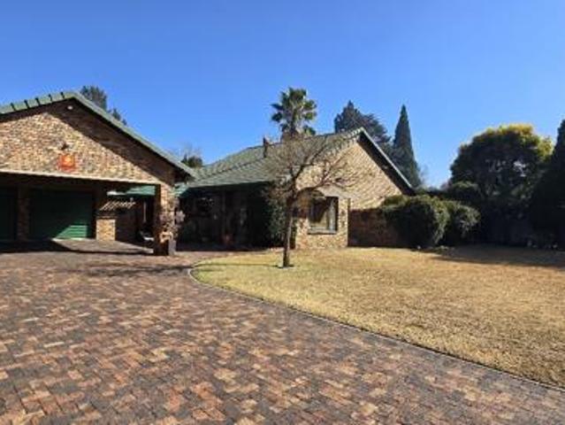 4 Bedroom House in Vaalpark
