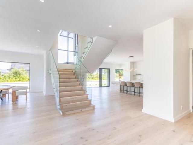 4 Bedroom House in Val de Vie Estate