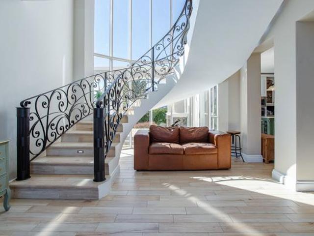 4 Bedroom House in Val de Vie Estate