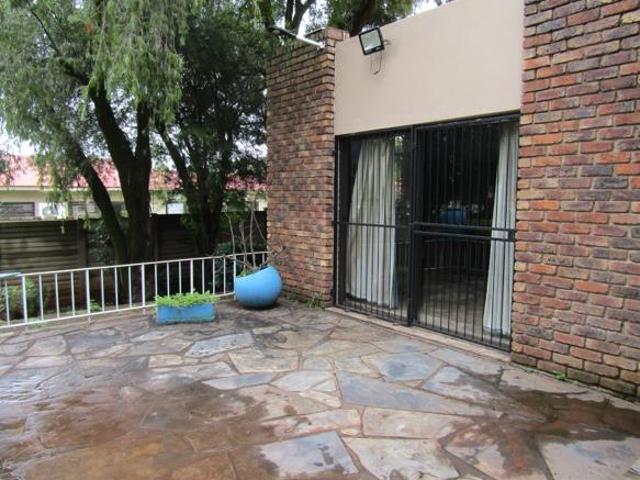 4 Bedroom House in Valhalla