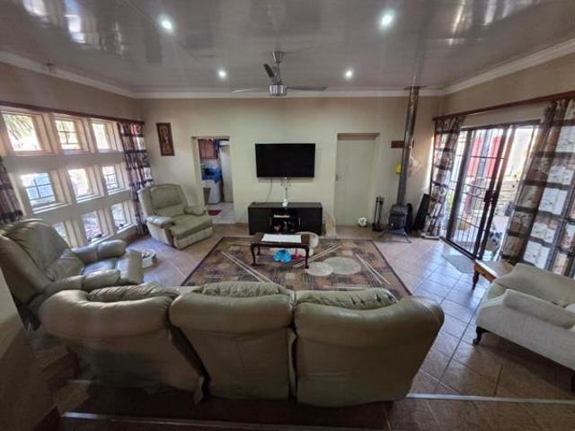 4 Bedroom House in Valhalla
