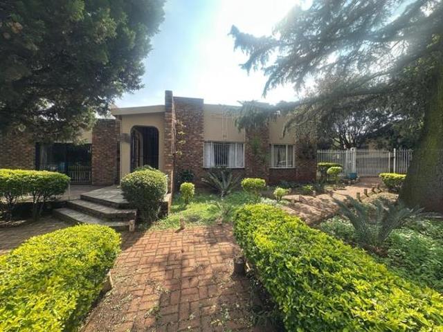 4 Bedroom House in Valhalla