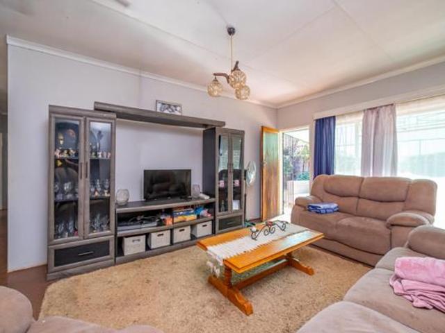 4 Bedroom House in Valhalla