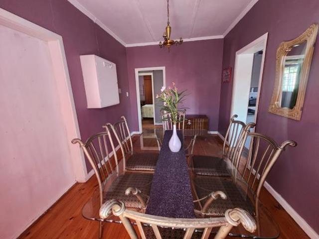 4 Bedroom House in Van Riebeeck Heights