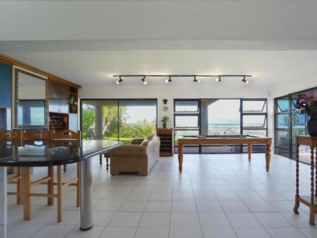 4 Bedroom House in Van Riebeeckstrand