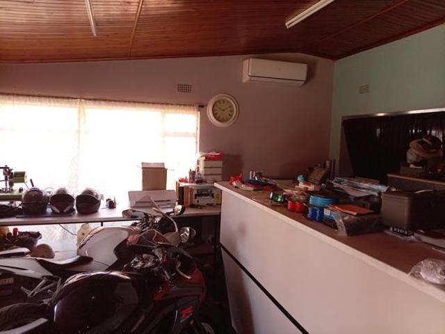 4 Bedroom House in Vanderbijlpark CW5