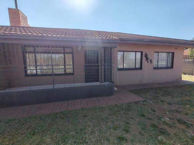 4 Bedroom House in Vanderbijlpark CW5