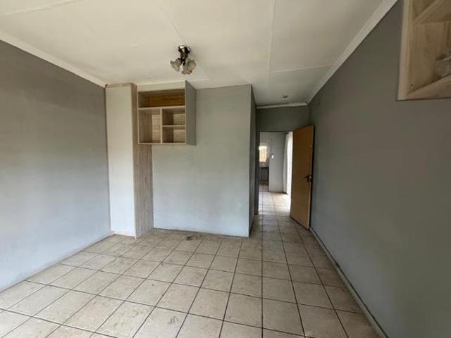 4 Bedroom House in Vanderbijlpark CW3