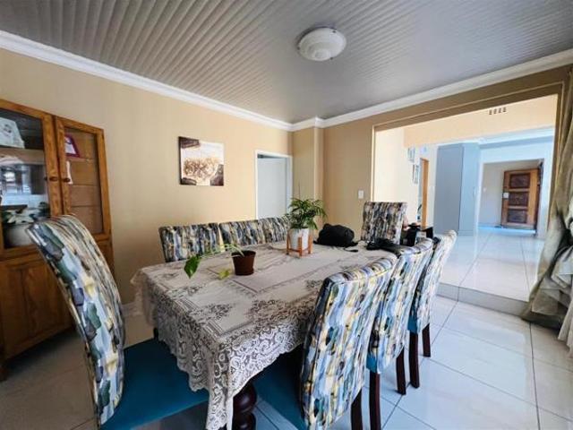 4 Bedroom House in Vanderbijlpark SE7