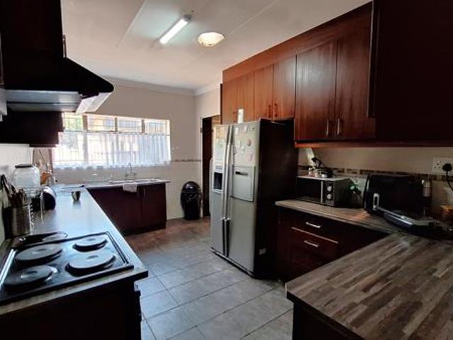 4 Bedroom House in Vanderbijlpark SE1
