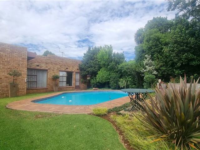 4 Bedroom House in Vanderbijlpark SE2