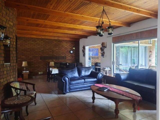 4 Bedroom House in Vanderbijlpark SE2