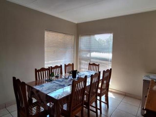 4 Bedroom House in Vanderbijlpark SE3