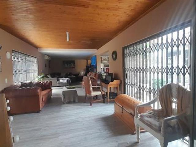 4 Bedroom House in Vanderbijlpark SE3