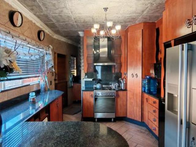 4 Bedroom House in Vanderbijlpark SE4