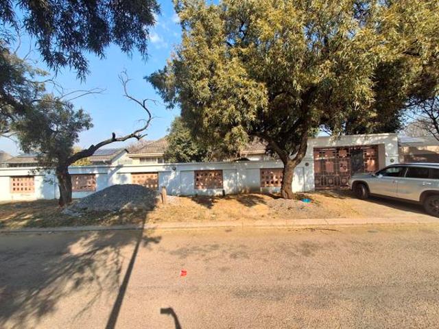 4 Bedroom House in Vanderbijlpark SE