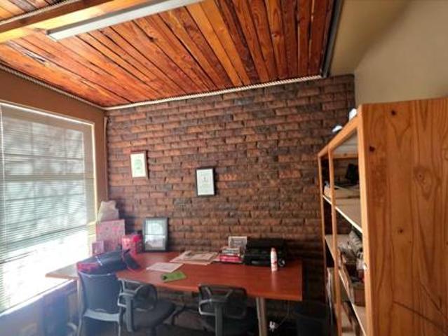 4 Bedroom House in Vanderbijlpark SW5