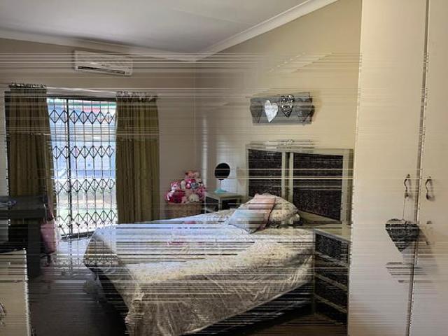 4 Bedroom House in Vanderbijlpark SW5