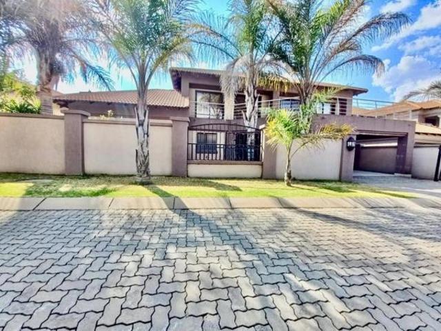 4 Bedroom House in Vanderbijlpark SW5