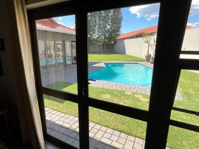 4 Bedroom House in Vanderbijlpark SW5