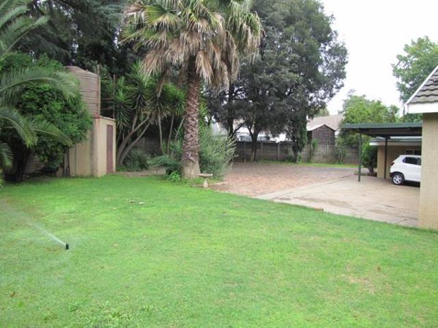 4 Bedroom House in Vanderbijlpark SW5