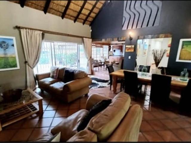 4 Bedroom House in Vanderbijlpark SW5
