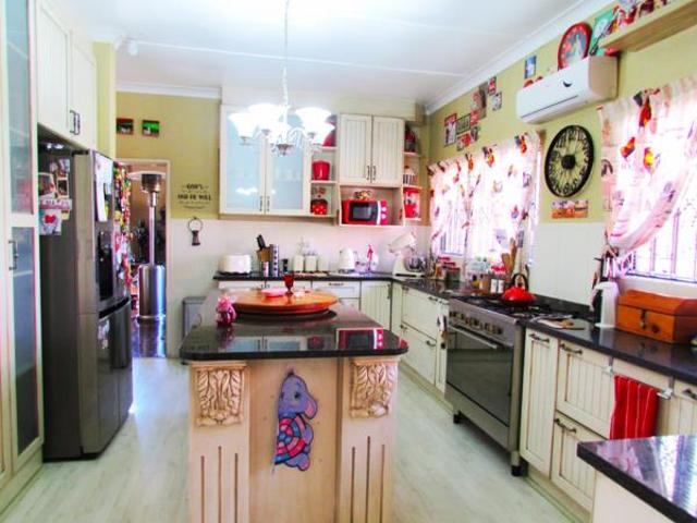 4 Bedroom House in Vanderbijlpark SW1