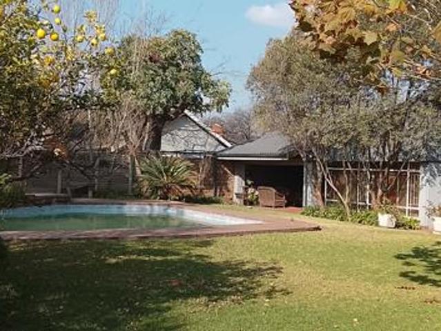 4 Bedroom House in Vanderbijlpark SW1