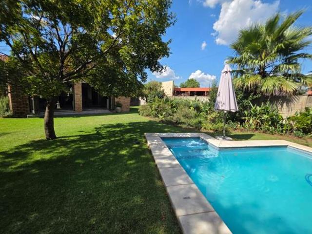 4 Bedroom House in Vanderbijlpark SW2