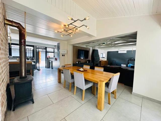 4 Bedroom House in Vanderbijlpark SW