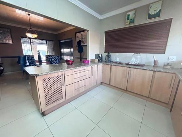 4 Bedroom House in Vanderbijlpark SW