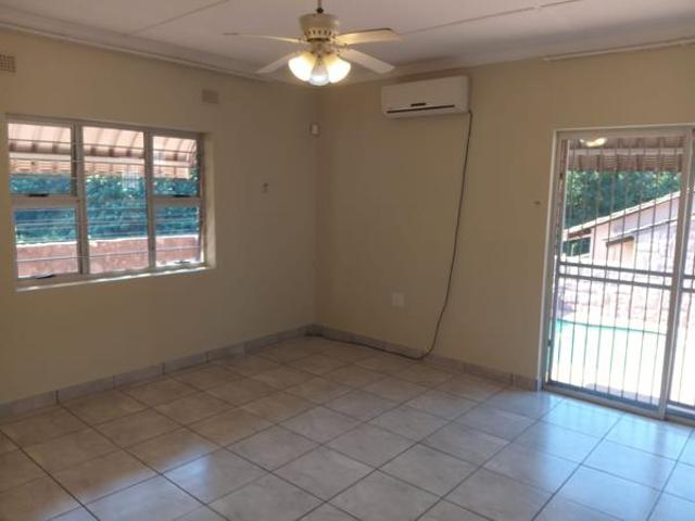 4 Bedroom House in Veld En Vlei