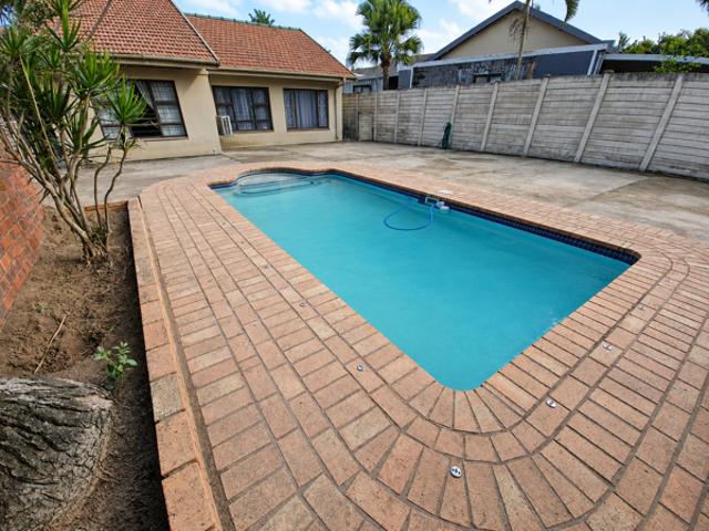 4 Bedroom House in Veld En Vlei