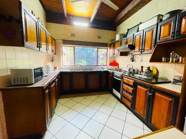 4 Bedroom House in Veld En Vlei