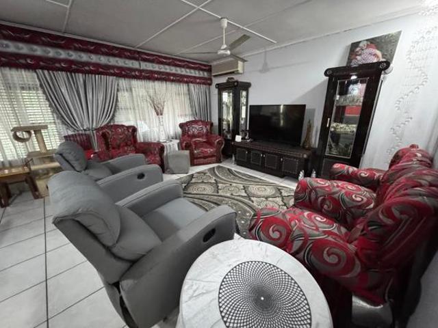 4 Bedroom House in Veld En Vlei
