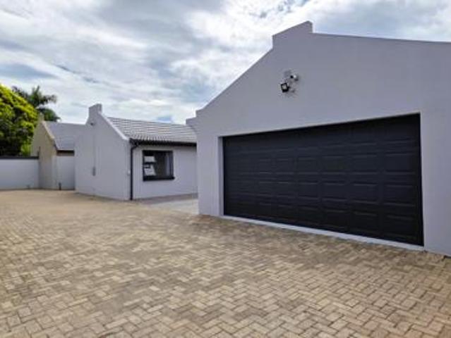 4 Bedroom House in Veld En Vlei