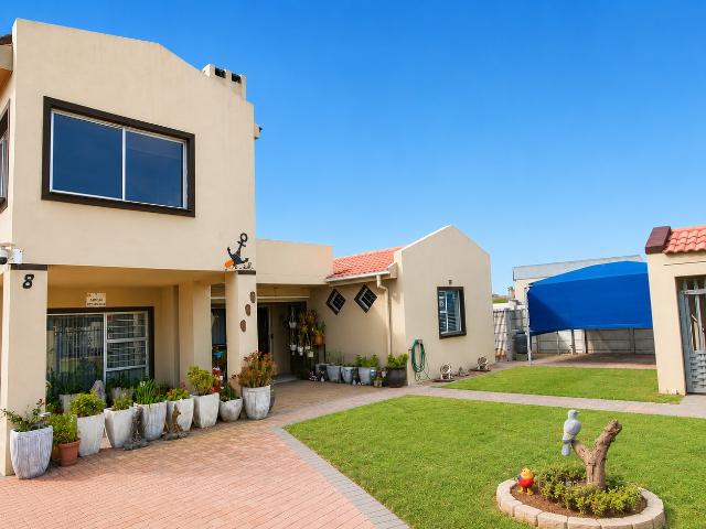 4 Bedroom House in Velddrif