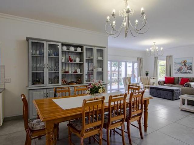 4 Bedroom House in Velddrif