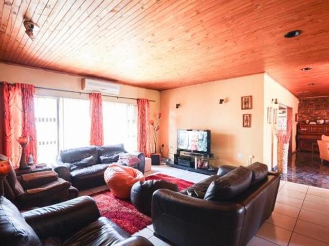 4 Bedroom House in Vereeniging Central