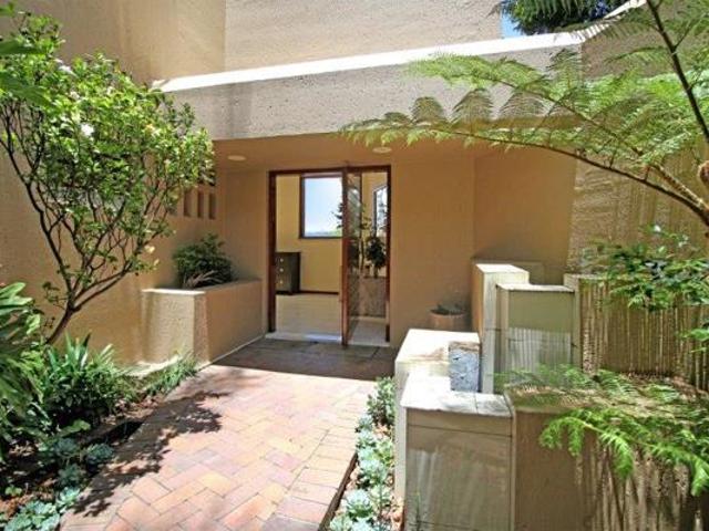 4 Bedroom House in Victory Park