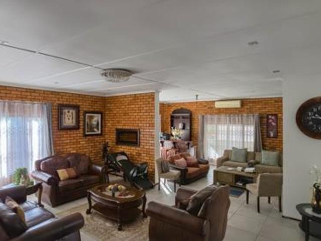4 Bedroom House in Vincent